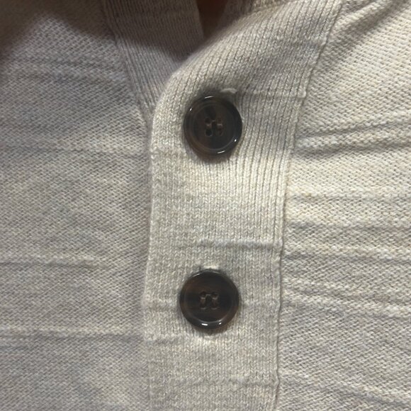 EUC J.Crew Men's Henley Size Medium - Picture 6 of 14